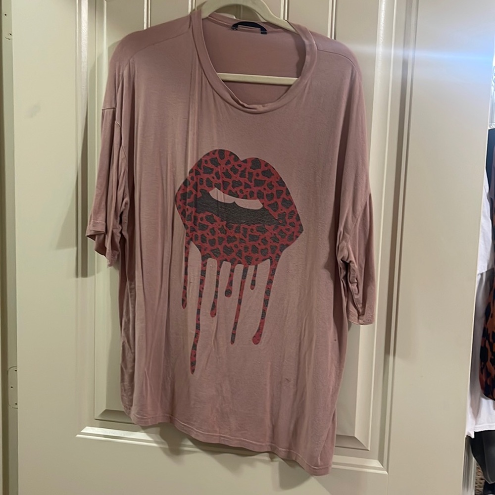 Oversized tee